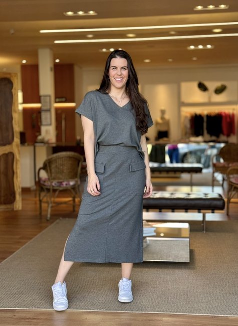 Conjunto Saia Midi e Blusa em Moletinho Cinza Simone Fraletti